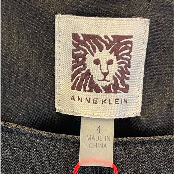 NWTO, Little Black Dress - Picture 6 of 8